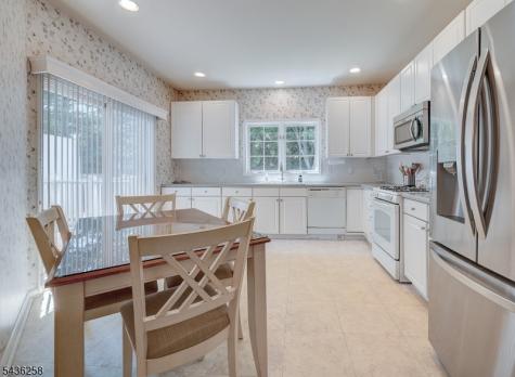 26 Depaolo Court Roseland NJ 07068