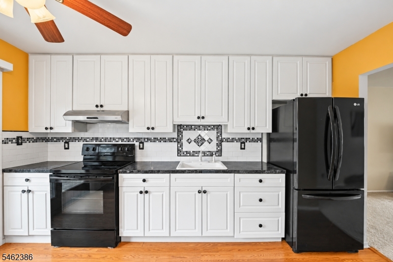 23 Maine Avenue Manchester NJ 08759