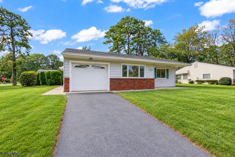 23 Maine Avenue Manchester NJ 08759