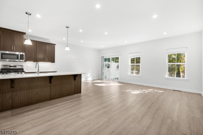 14 Pratt Lane Lawrence NJ 08648