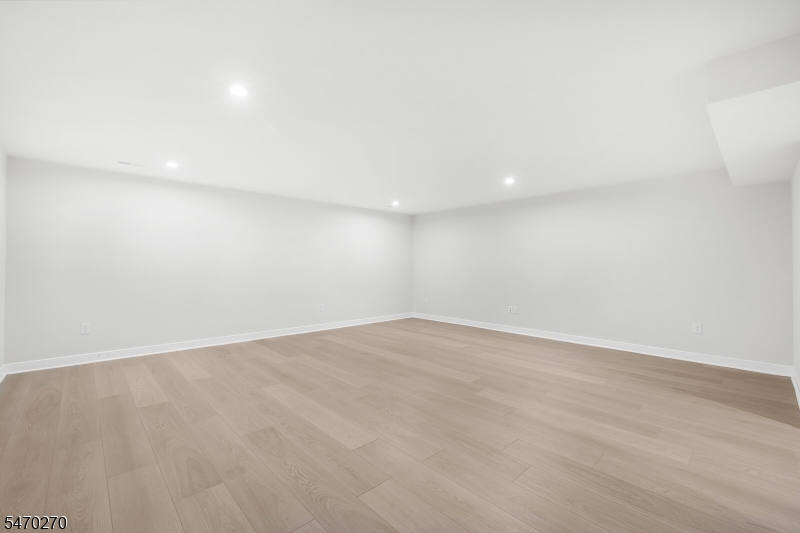 14 Pratt Lane Lawrence NJ 08648