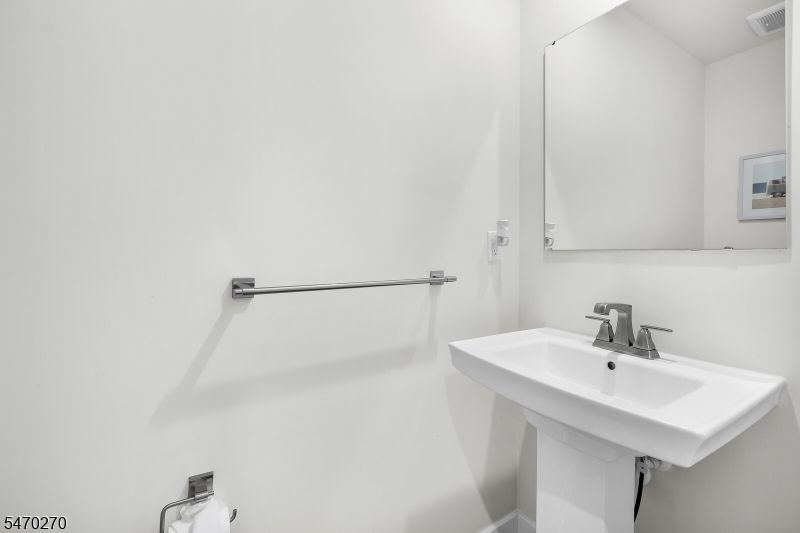 14 Pratt Lane Lawrence NJ 08648