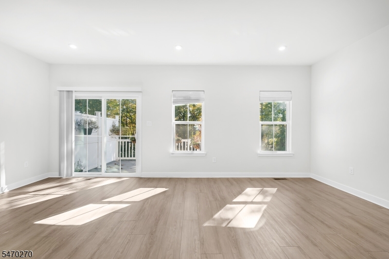 14 Pratt Lane Lawrence NJ 08648