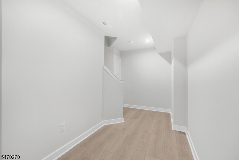 14 Pratt Lane Lawrence NJ 08648