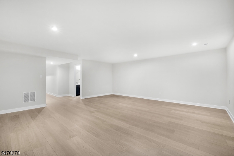 14 Pratt Lane Lawrence NJ 08648