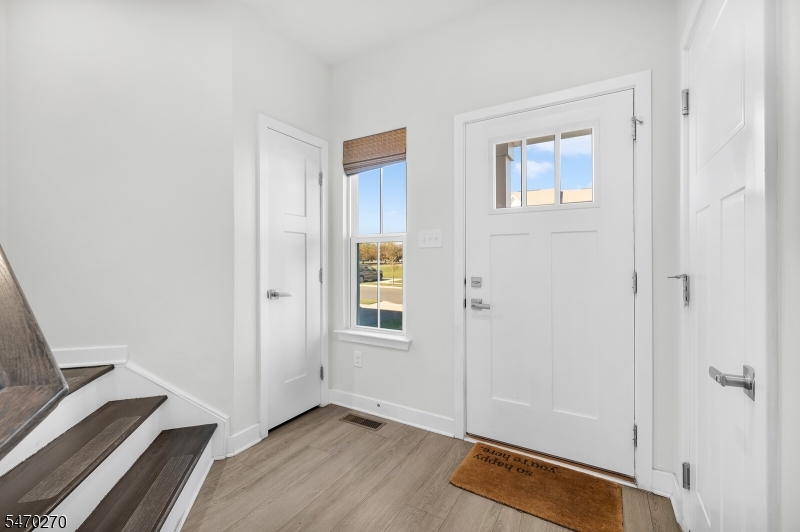14 Pratt Lane Lawrence NJ 08648