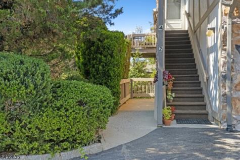2 Mcchesney Court West Orange NJ 07052