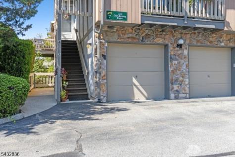 2 Mcchesney Court West Orange NJ 07052