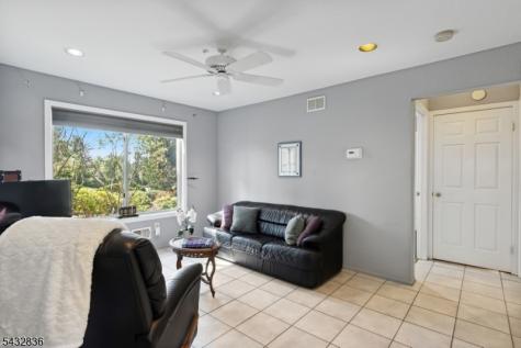 2 Mcchesney Court West Orange NJ 07052