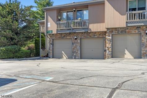 2 Mcchesney Court West Orange NJ 07052