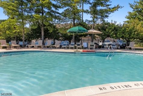 2 Mcchesney Court West Orange NJ 07052