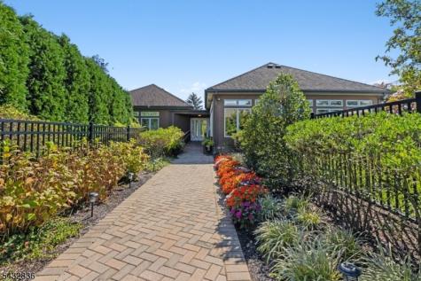 2 Mcchesney Court West Orange NJ 07052