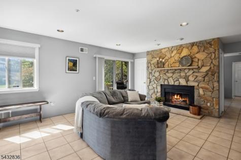 2 Mcchesney Court West Orange NJ 07052