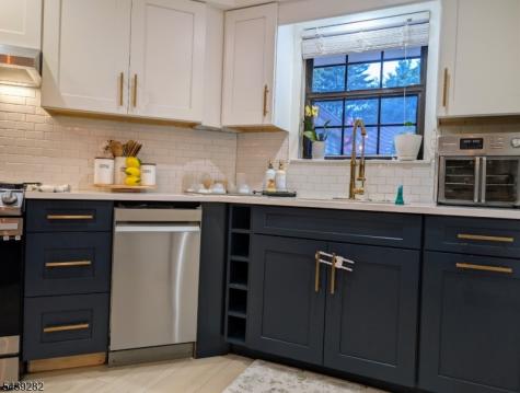 20 Quincy Lane West Milford NJ 07480