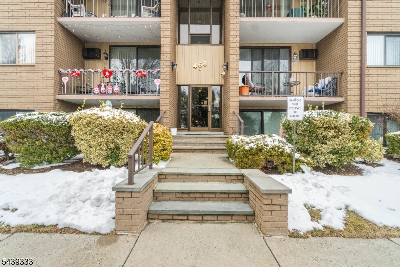 468 Liberty St, Unit 101 Little Ferry NJ 07643