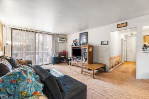 468 Liberty St, Unit 101 Little Ferry NJ 07643