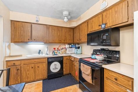 468 Liberty St, Unit 101 Little Ferry NJ 07643