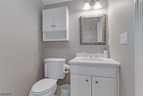 6 Keimel Court West Orange NJ 07052