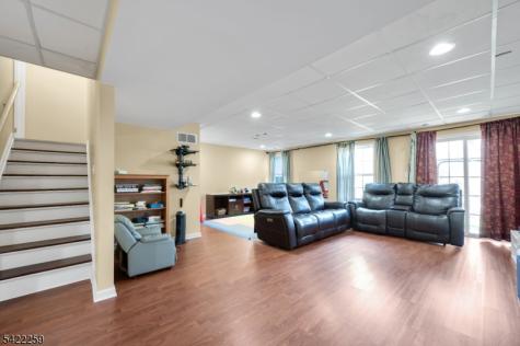 17 Gordon Circle Parsippany-troy Hills NJ 07054