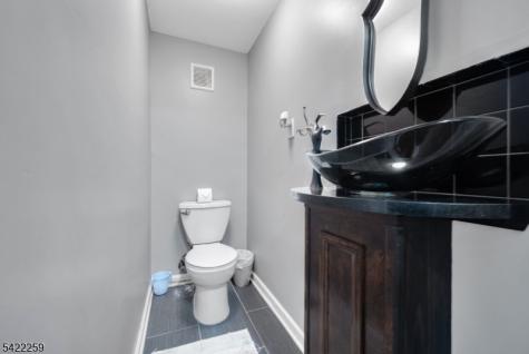 17 Gordon Circle Parsippany-troy Hills NJ 07054