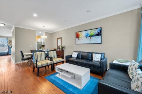 17 Gordon Circle Parsippany-troy Hills NJ 07054