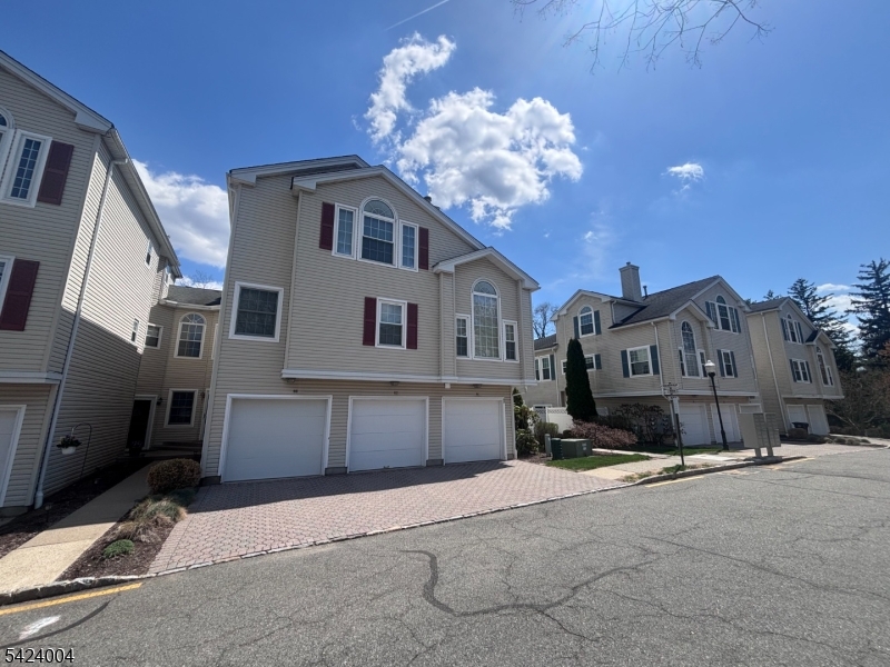 66 Witherspoon Court Morris NJ 07960