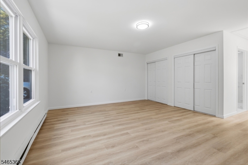 681 Huntington Drive Manchester NJ 08759