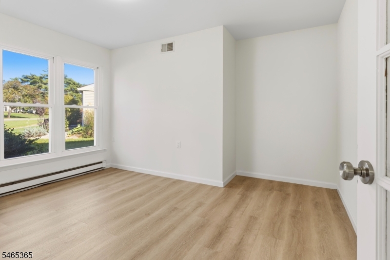 681 Huntington Drive Manchester NJ 08759