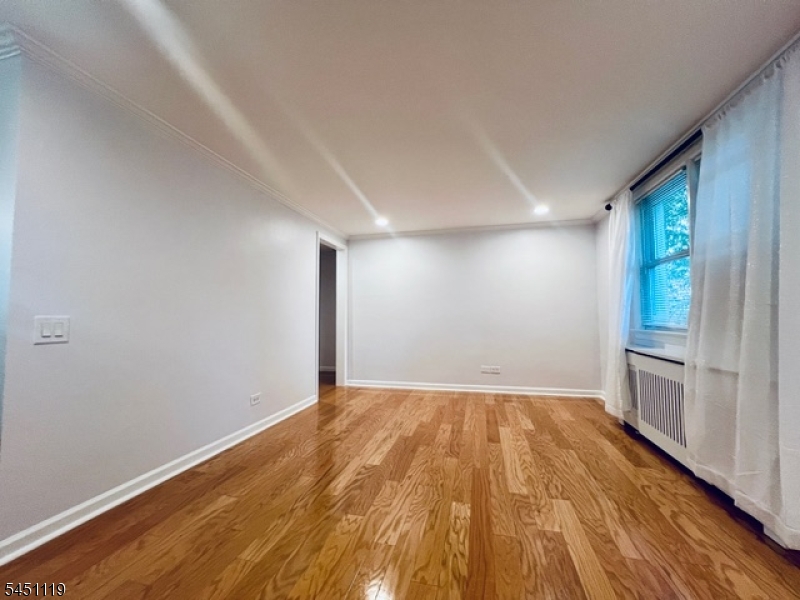 519 Brooklawn Avenue Roselle NJ 07203
