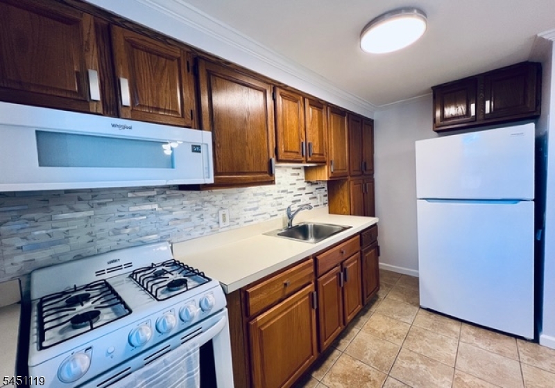 519 Brooklawn Avenue Roselle NJ 07203
