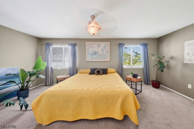 4 Pear Court Raritan NJ 08822