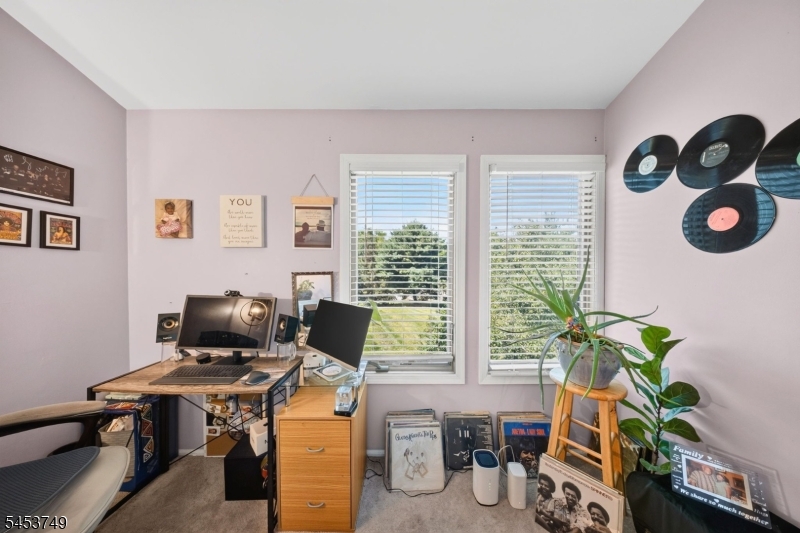 4 Pear Court Raritan NJ 08822