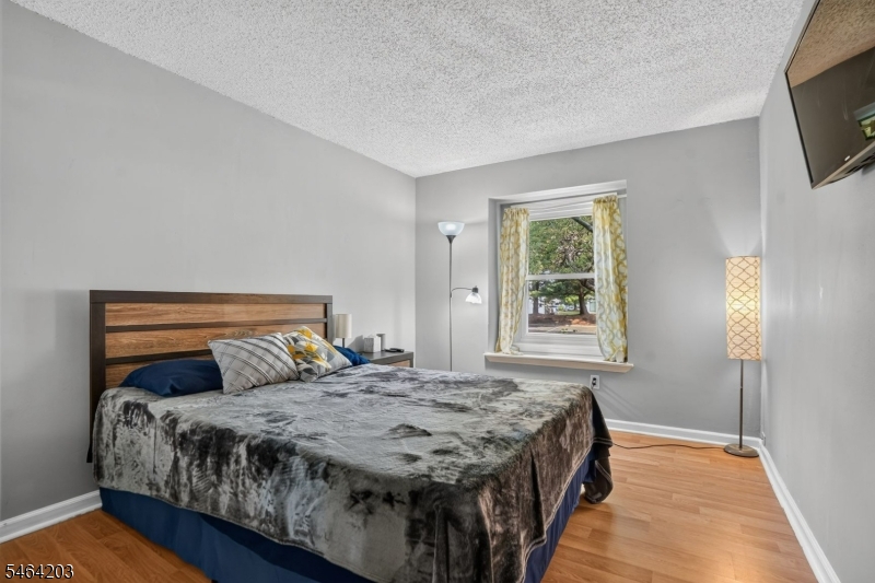 51 Woodmere Drive Sayreville NJ 08859