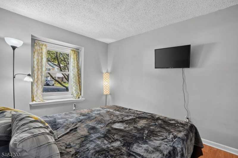 51 Woodmere Drive Sayreville NJ 08859
