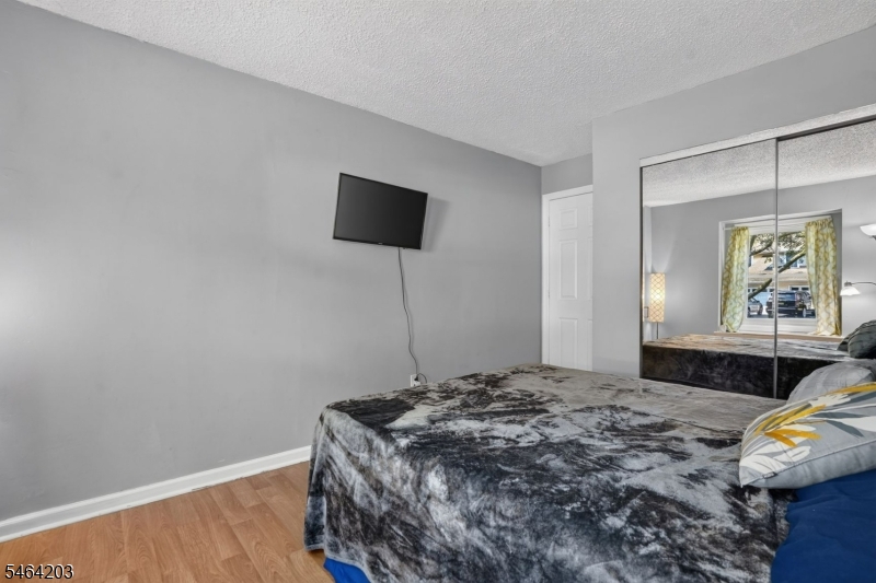 51 Woodmere Drive Sayreville NJ 08859