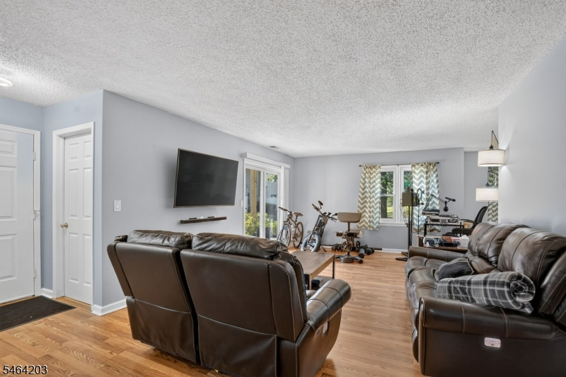 51 Woodmere Drive Sayreville NJ 08859