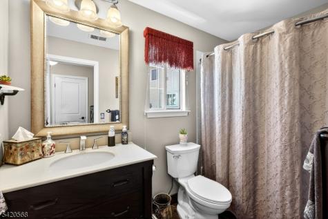 48 Academy Court Bedminster NJ 07921