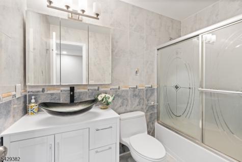 31 Bethany Court Franklin NJ 08823