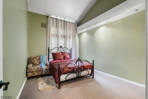 703 Pinehurst-10 Union NJ 07083