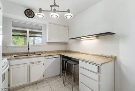 703 Pinehurst-10 Union NJ 07083
