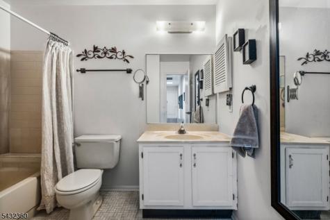 703 Pinehurst-10 Union NJ 07083