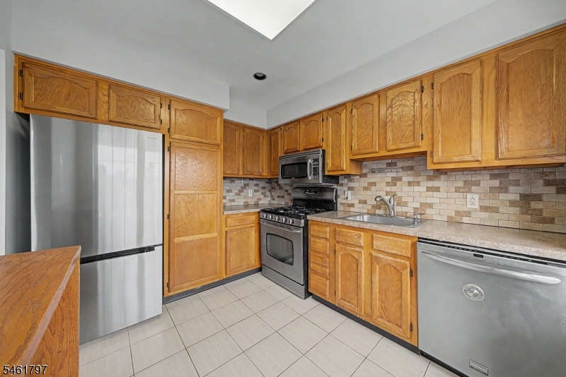 251 Broadmoor-3 Union NJ 07083