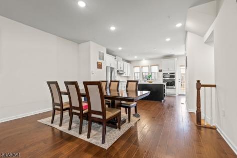 18 Cortland Court Livingston NJ 07039