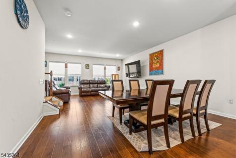18 Cortland Court Livingston NJ 07039