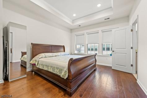 18 Cortland Court Livingston NJ 07039