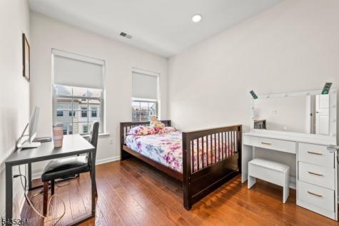 18 Cortland Court Livingston NJ 07039