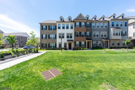 18 Cortland Court Livingston NJ 07039