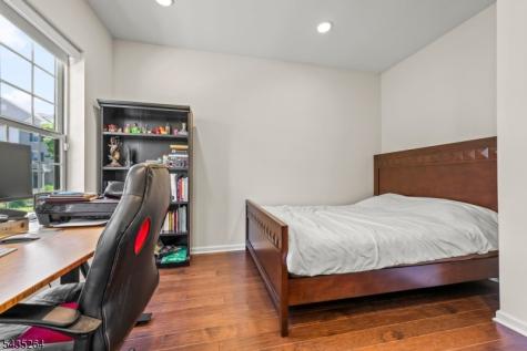 18 Cortland Court Livingston NJ 07039