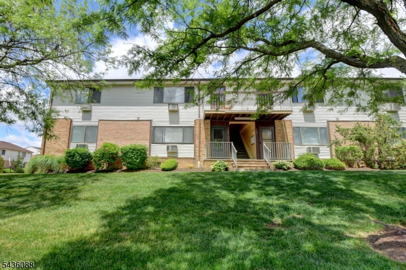1303 Cricket Lane Woodbridge NJ 07095