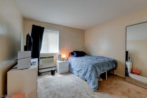 1303 Cricket Lane Woodbridge NJ 07095